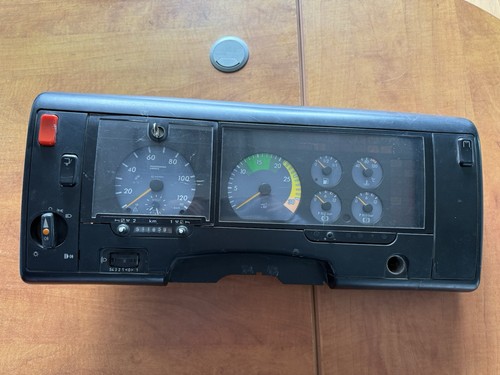 Tableau bord mercedes benz - tableau,