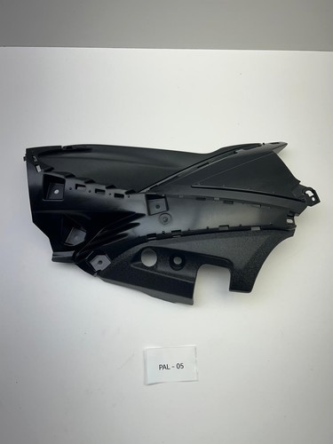 Cache latéral droit yamaha - latéral,