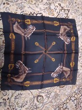 Foulard 75 x 80 cm environ motif chevaux