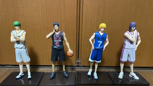 Lot figurines kuroko no - lot,