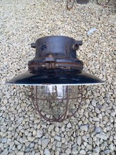 Grosse Lampe industrielle grillagée émaillée suspension email globe loft