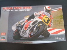 Maquette moto 1/12 Yamaha YZR