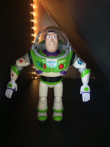 Figurine buzz éclair 30cm - figurine, l'Éclair