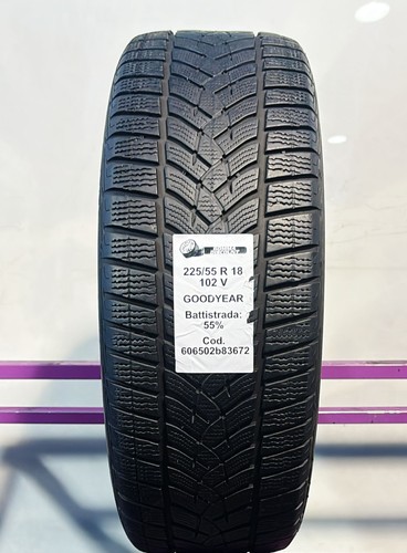 Pneu usagé goodyear ultragrip - pneu,
