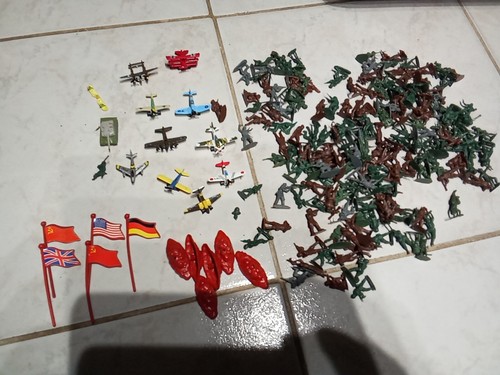 Lot petit soldat plastique - lot,