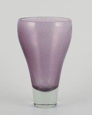 Gunnel Nyman pour Nuutajärvi Notsjö. Vase en verre d'art moderniste finlandais.