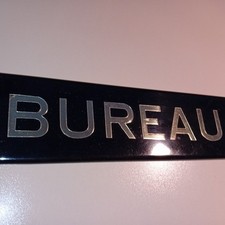 tres belle plaque signaletique de "bureau"vintage tres bon état