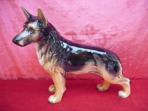 Belle figurine porcelaine - belle,