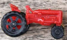 Jouet miniature tracteur