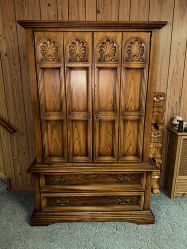 Broyhill premier oak armoire - oak,