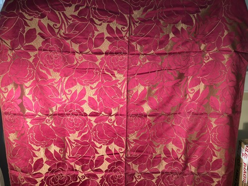 Jacquard damassé réversible