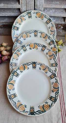Anciennes assiettes plates - 4,