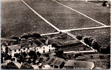 33 LOUPIAC - le portail rouge, Ets Bernede