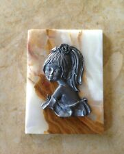 FIGURINE JEUNE FILLE EN ETAIN