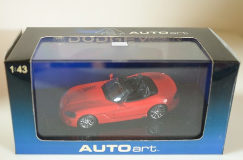 Miniature dodge viper - 1/43,