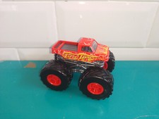 23051411 voiture miniature 4x4