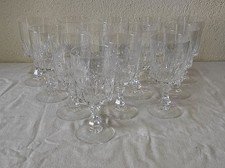 Lot de 13 verres à pied en