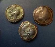 Lot de 3 potins différents