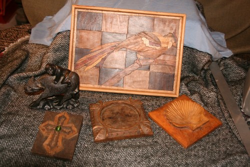 Lot sculptures sur bois - de,