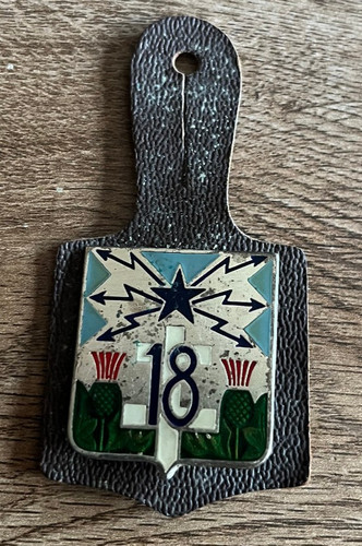 Insigne militaire n207 - militaire, rt