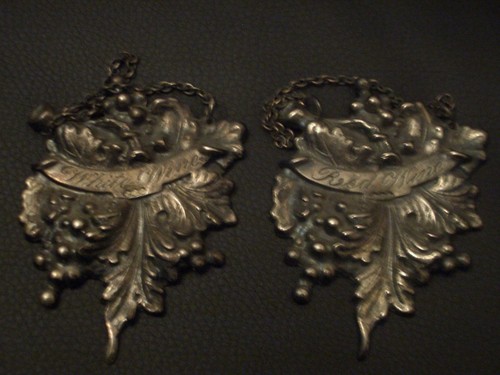 Pair white metal - of,