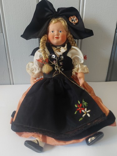 Poupée folklorique minor - poupée,