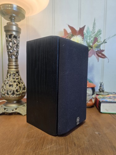 Yamaha e56 way - 2-way, bookshelf