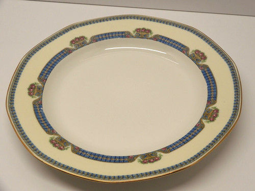 Joli plat rond demi creux - rond,