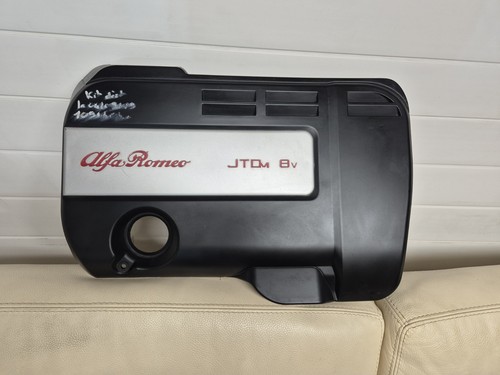 Cache moteur alfa romeo - cache,