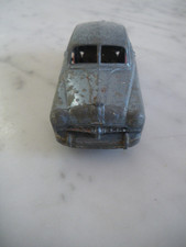 DINKY TOYS FORD VEDETTE FABRIQUE EN  FRANCE  PAR MECCANO