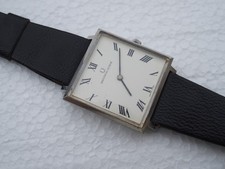 UNIVERSAL GENEVE ACIER /MONTRE