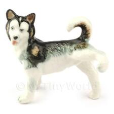 Maison de Poupées Miniature Céramique Alaskan Chien Amusant Pose