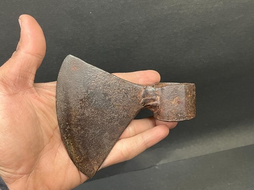Ancien outil coupe-bois