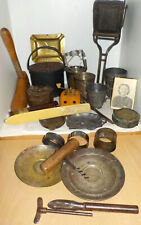 Lot 7 Brocante 25 objets, de cuisine, Timbales initiales, Coupelles, Cendrier..