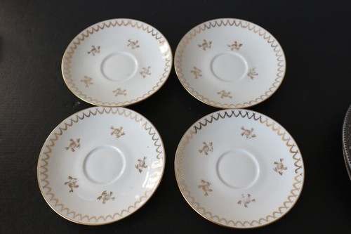Soucoupes porcelaine de - 4, en