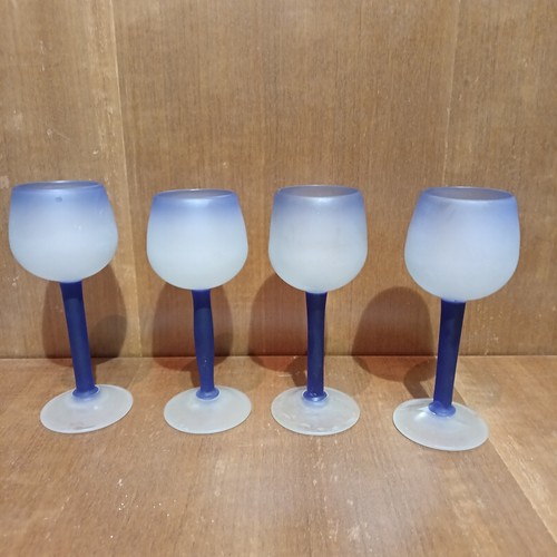 Lot verres pied en - pied,