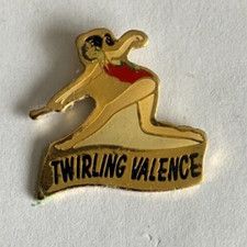 55 - Pin's TWIRLING BATON de