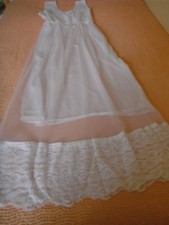 CHEMISE DE NUIT LONGUE BLANCHE  VOILAGE  DENTELLE RETRO 