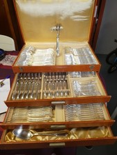 Importante ménagère en métal argenté 139 pièces poinçon orfèvre coffret 4 ETAGES