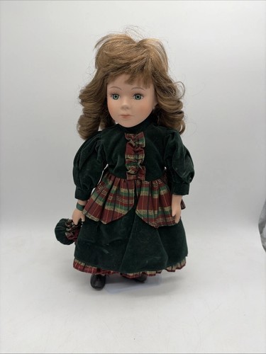 Poupée porcelaine 30cm - poupée,