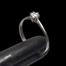 Superbe bague solitaire ornée