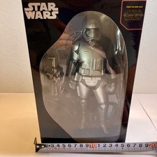 【NOUVEAU】Star Wars Le Réveil de la Force Figurine Premium Capitaine Phasma...