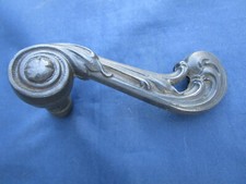 Poignée massive béquille fonte décoré occasion porte portillon trou carré de 8