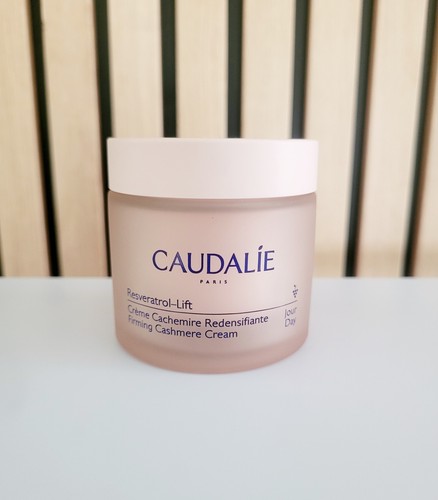 Caudalie resveratrol lift - caudalie,