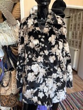 Manteau en fausse fourrure THE