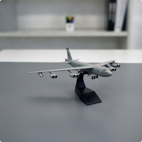 Réplique bombardier 52h - réplique,