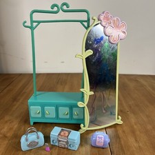 2004 Winx Club Closet, Mirror