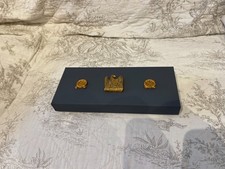 Boite grise foncée  avec