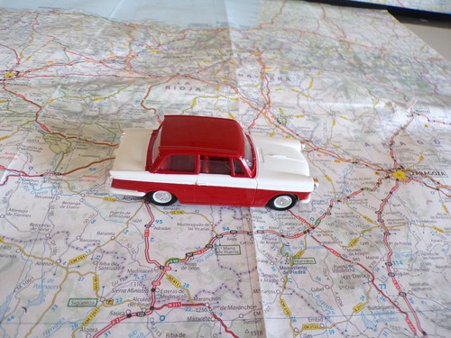 Triumph herald bicolore corgi - triumph,