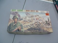 ancienne maquette monte  cassinado green's devil hill collection 1/72 esci